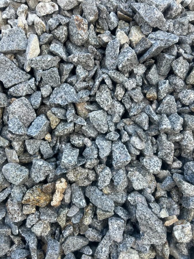 Granite 1.5 inch crush rock close up